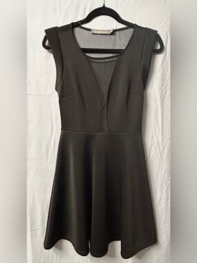 finn & clover Black Midi A-Line Dress with Mesh V-Inset